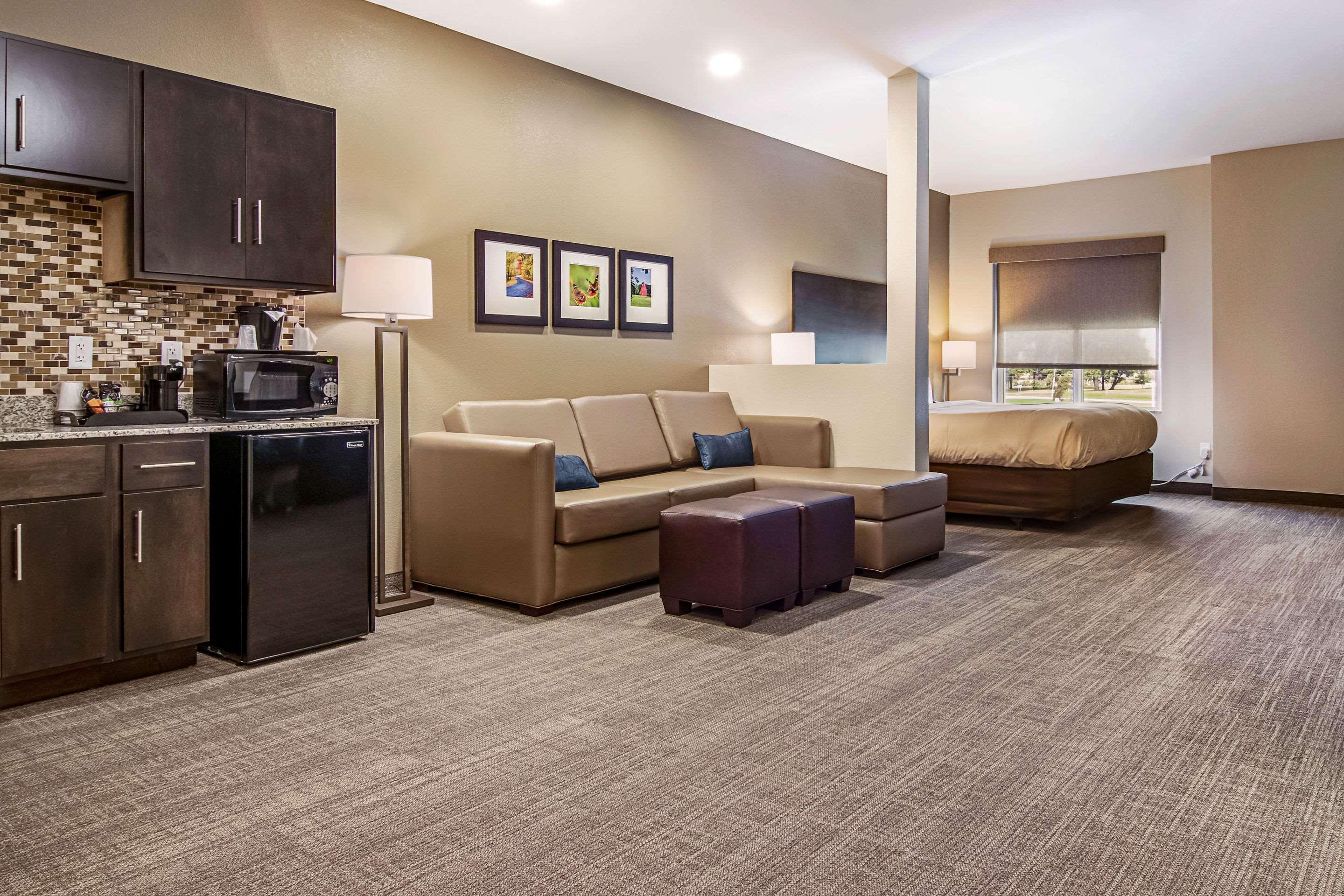 Comfort Suites Wooster Near University Campus Экстерьер фото