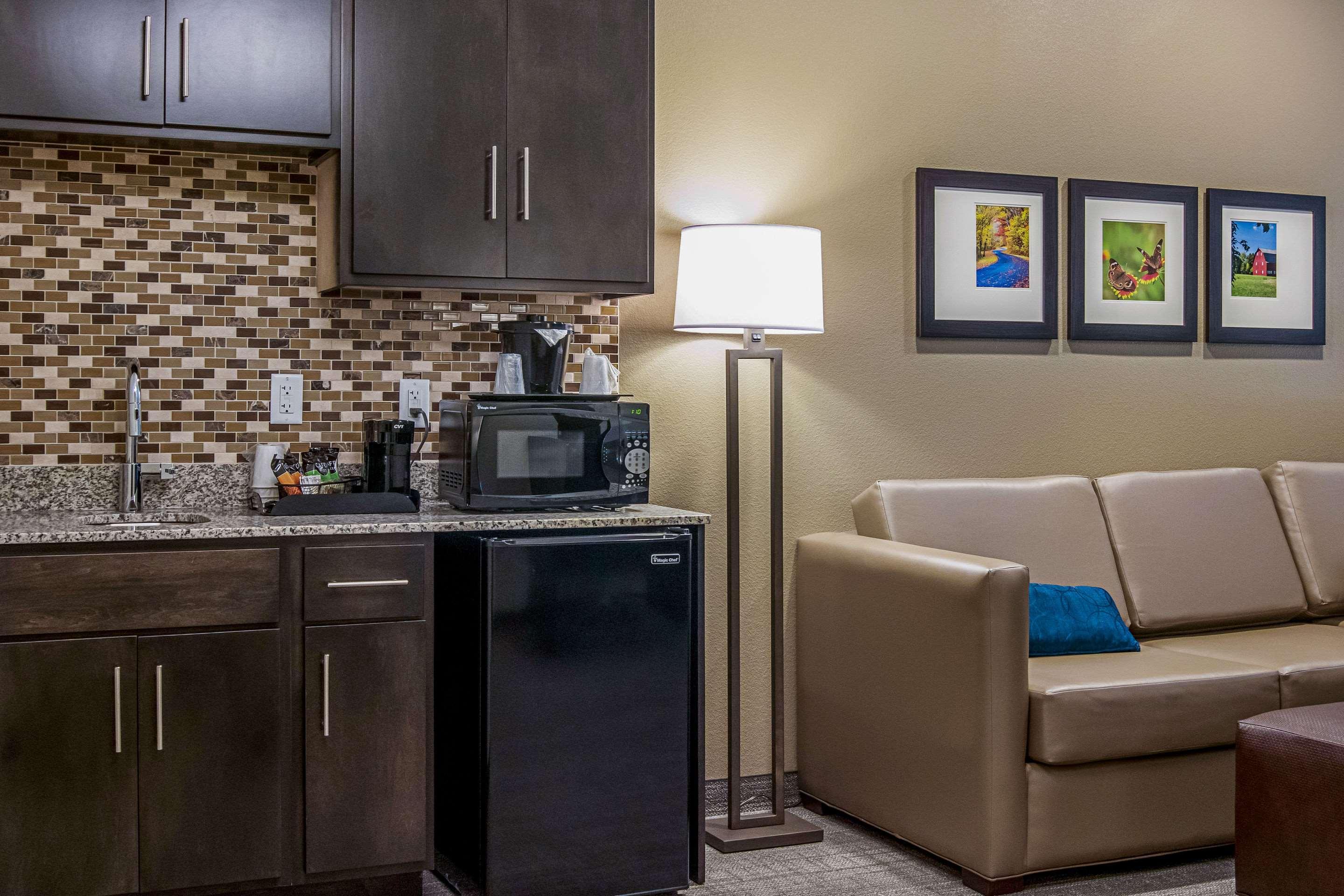 Comfort Suites Wooster Near University Campus Экстерьер фото