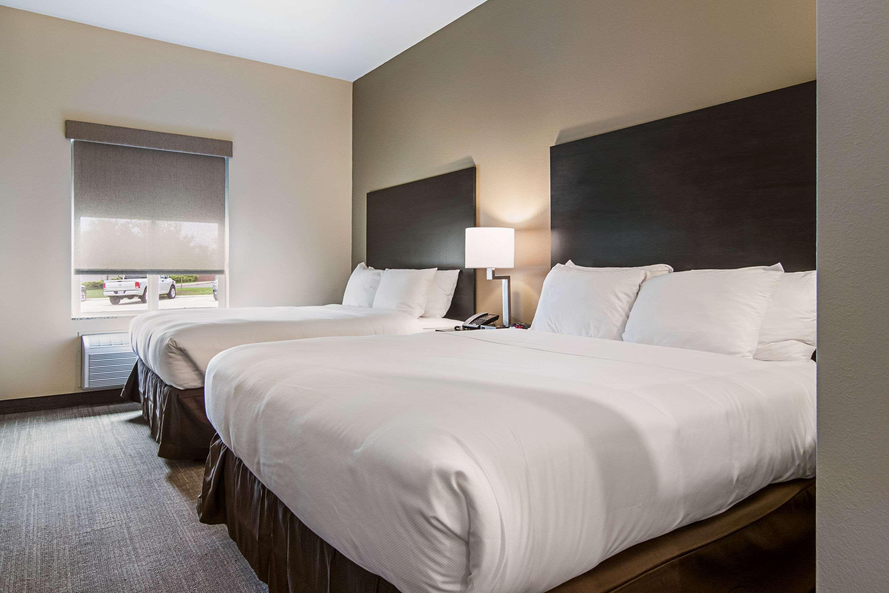 Comfort Suites Wooster Near University Campus Экстерьер фото