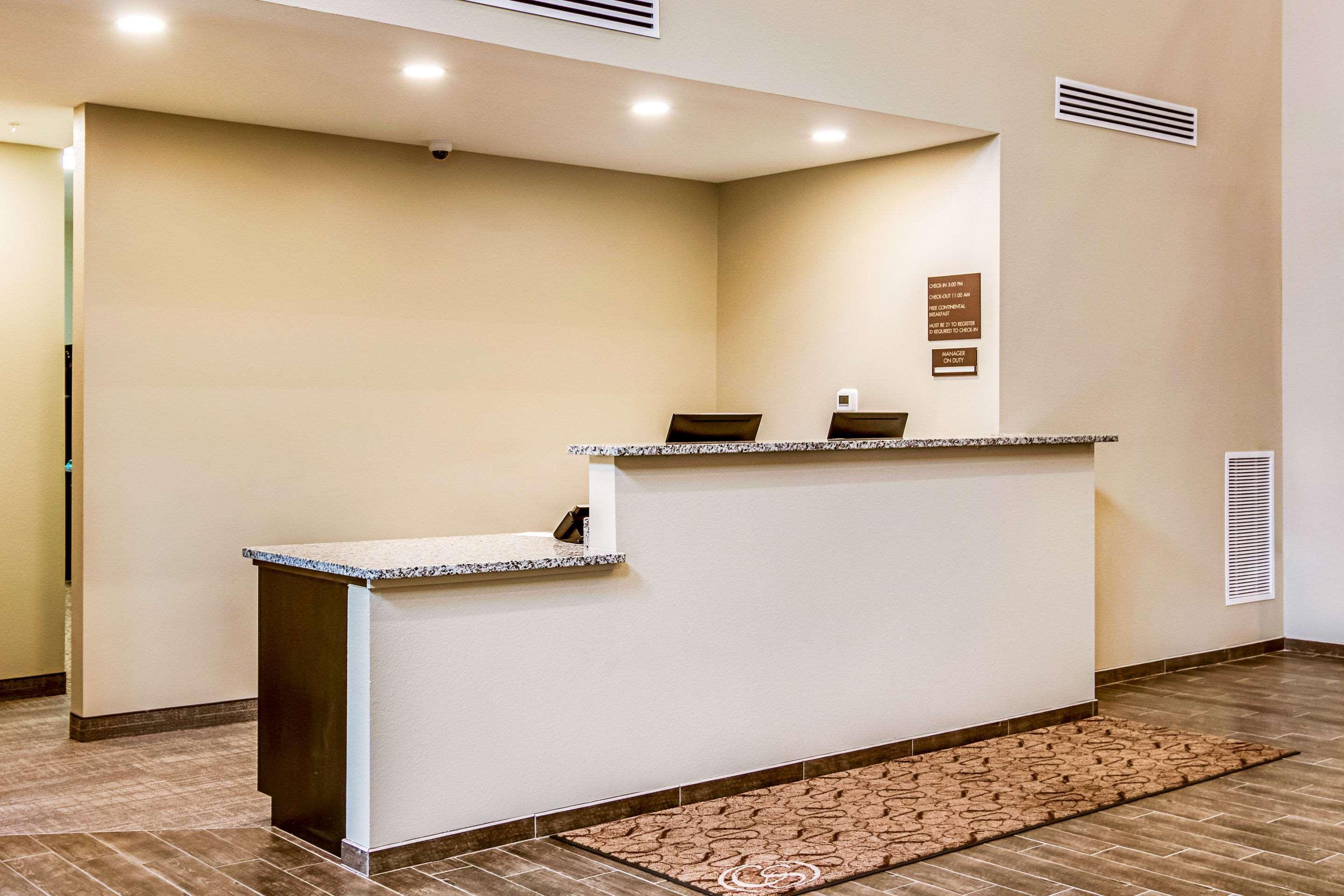 Comfort Suites Wooster Near University Campus Экстерьер фото