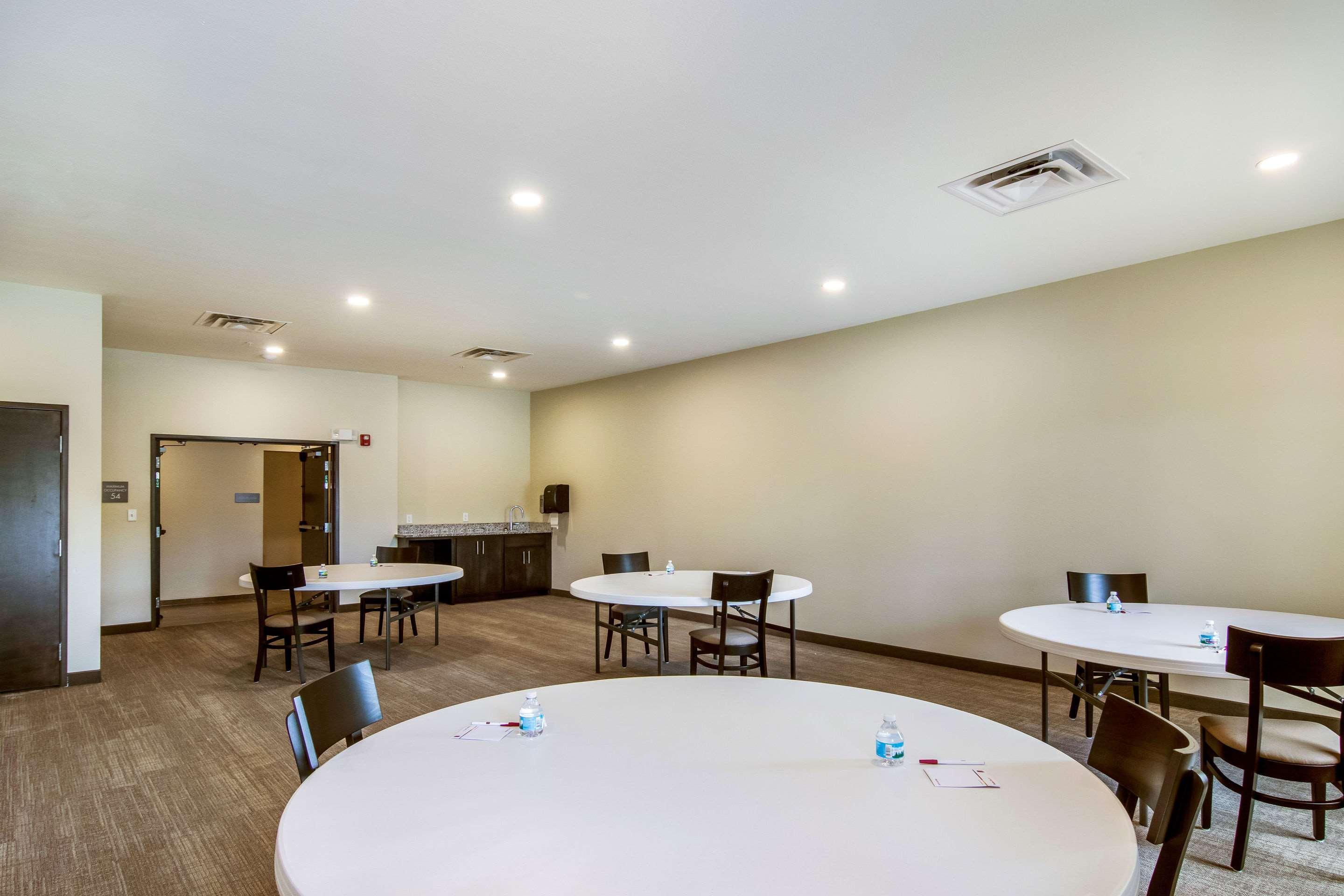 Comfort Suites Wooster Near University Campus Экстерьер фото