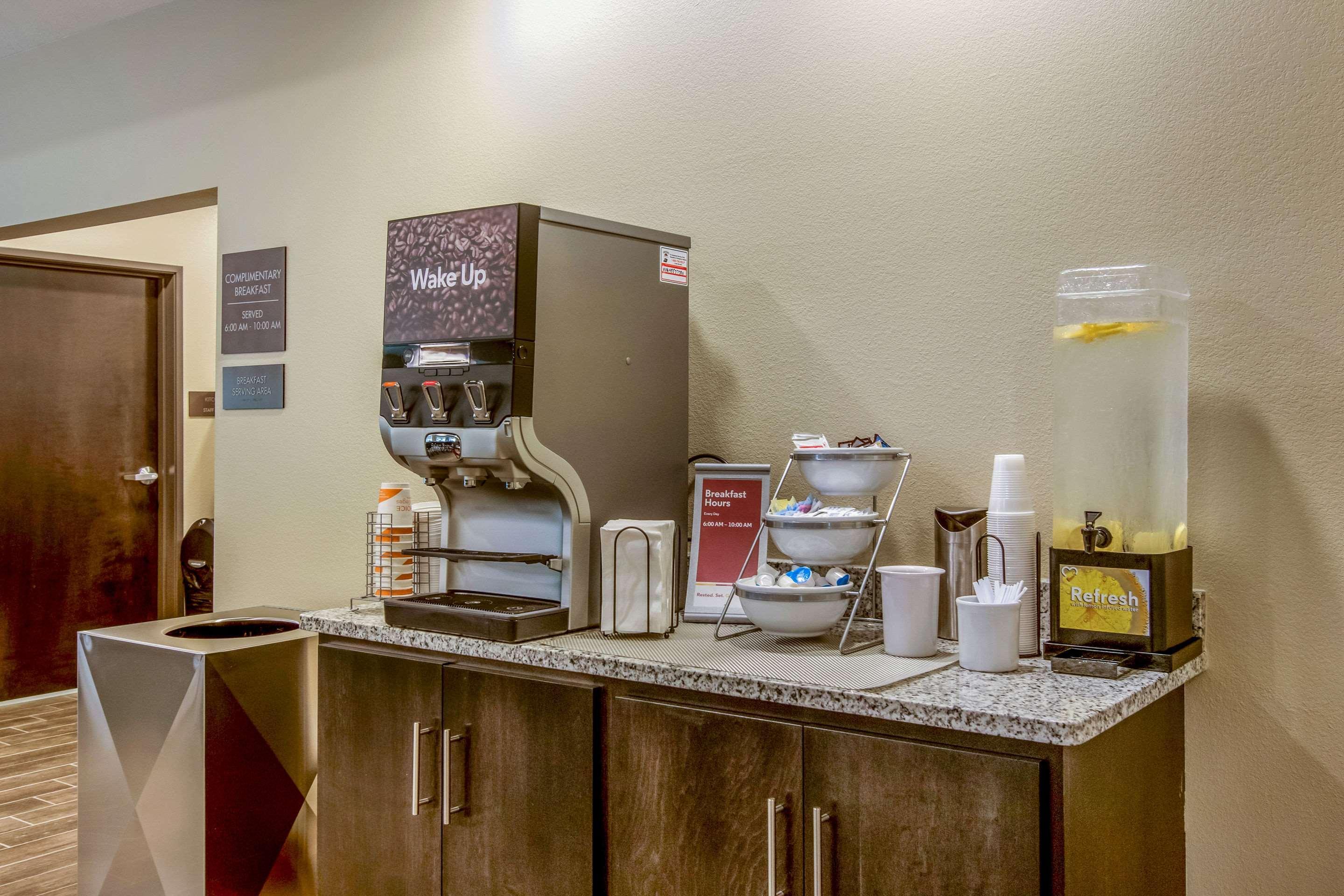 Comfort Suites Wooster Near University Campus Экстерьер фото