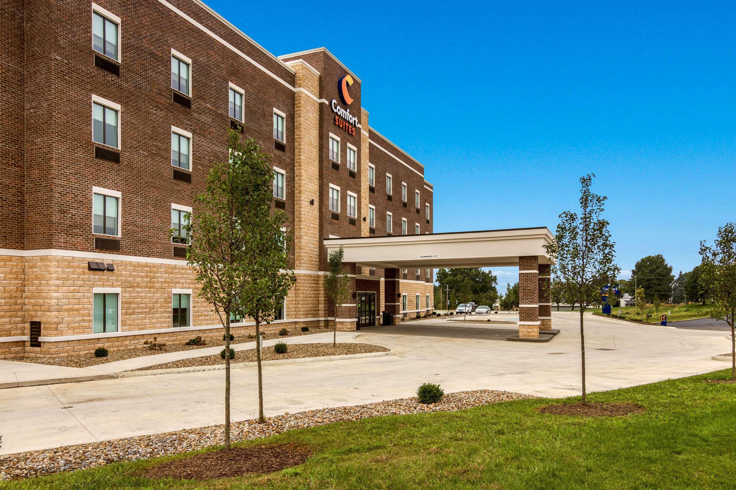 Comfort Suites Wooster Near University Campus Экстерьер фото
