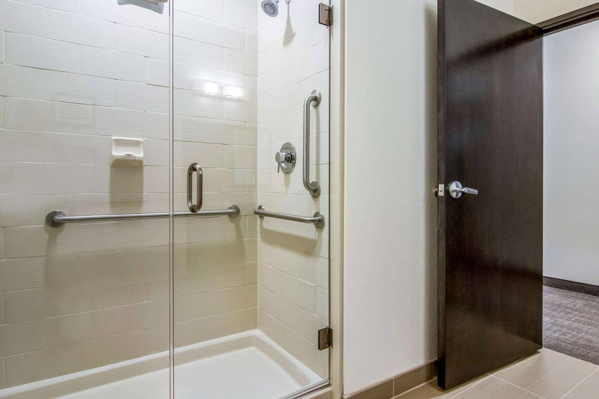 Comfort Suites Wooster Near University Campus Экстерьер фото
